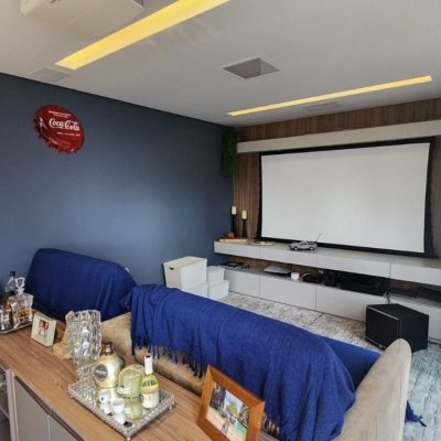 Cobertura com 206m², 2 quartos, 2 suítes, 2 garagens, no bairro Agronômica em Florianópolis