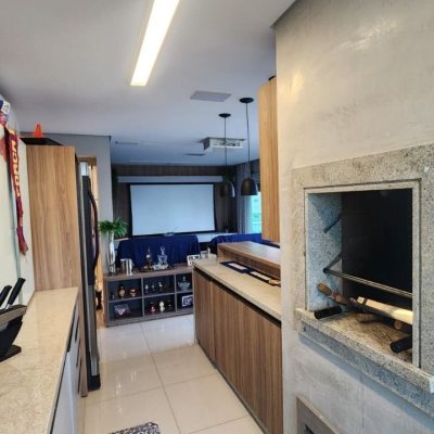 Cobertura com 206m², 2 quartos, 2 suítes, 2 garagens, no bairro Agronômica em Florianópolis