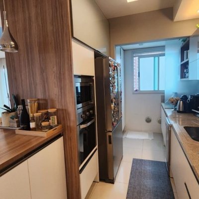 Cobertura com 206m², 2 quartos, 2 suítes, 2 garagens, no bairro Agronômica em Florianópolis