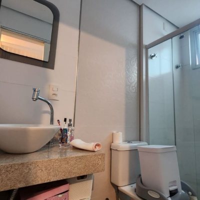 Cobertura com 206m², 2 quartos, 2 suítes, 2 garagens, no bairro Agronômica em Florianópolis