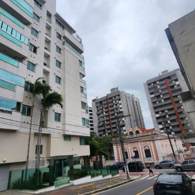 Cobertura com 206m², 2 quartos, 2 suítes, 2 garagens, no bairro Agronômica em Florianópolis