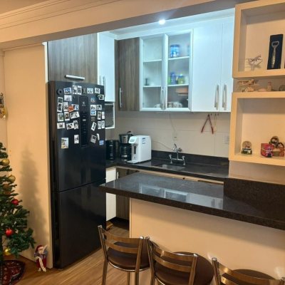 Apartamentos com 77m², 3 quartos, 1 suíte, 1 garagem, no bairro Carianos em Florianópolis