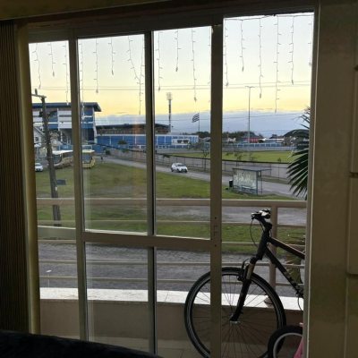 Apartamentos com 77m², 3 quartos, 1 suíte, 1 garagem, no bairro Carianos em Florianópolis