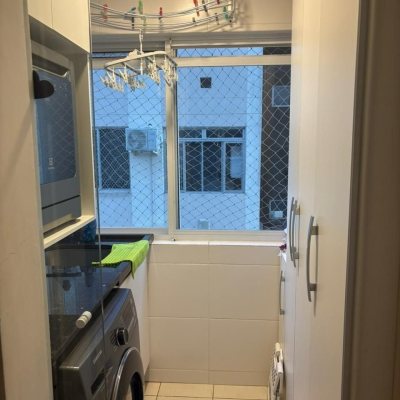Apartamentos com 77m², 3 quartos, 1 suíte, 1 garagem, no bairro Carianos em Florianópolis