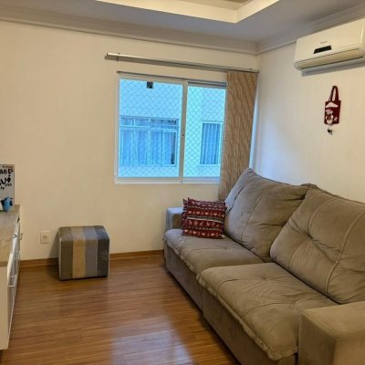 Apartamentos com 77m², 3 quartos, 1 suíte, 1 garagem, no bairro Carianos em Florianópolis