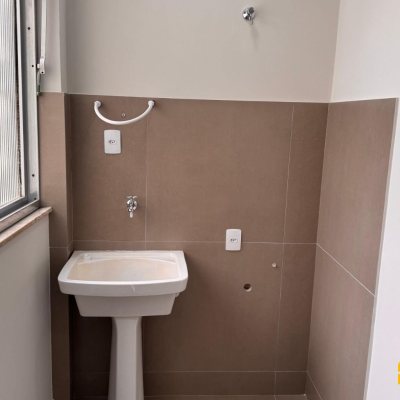 Apartamentos com 104m², 3 quartos, 1 suíte, 1 garagem, no bairro Centro em Florianópolis