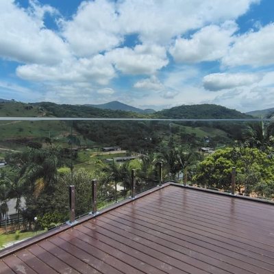 Sitio com 342m², 4 quartos (sendo 2 suítes), 2 garagens, no bairro Colonia Santa Luzia em Santo Amaro Da Imperatriz