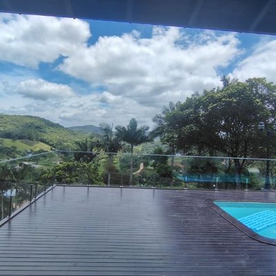 Sitio com 342m², 4 quartos (sendo 2 suítes), 2 garagens, no bairro Colonia Santa Luzia em Santo Amaro Da Imperatriz