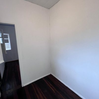 Casa Residencial com 60m², 2 quartos (sendo 1 suíte), 2 garagens, no bairro Capoeiras em Florianópolis