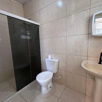 Casa Residencial com 60m², 2 quartos (sendo 1 suíte), 2 garagens, no bairro Capoeiras em Florianópolis