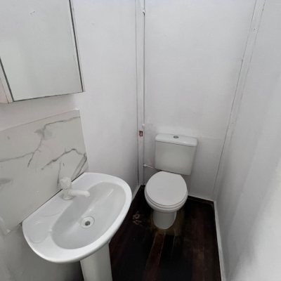 Casa Residencial com 60m², 2 quartos (sendo 1 suíte), 2 garagens, no bairro Capoeiras em Florianópolis