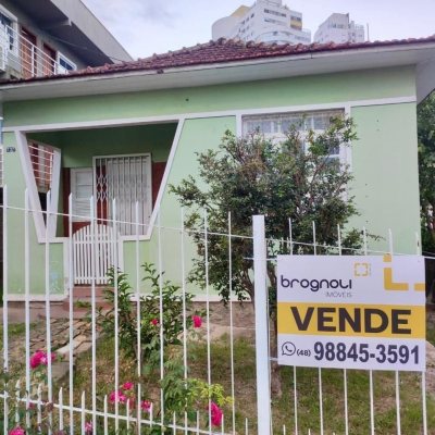 Casa Residencial com 60m², 2 quartos (sendo 1 suíte), 2 garagens, no bairro Capoeiras em Florianópolis