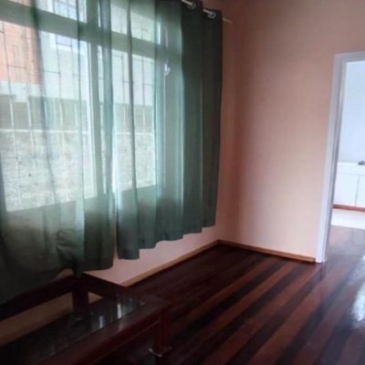 Casa Residencial com 60m², 2 quartos, 1 suíte, 2 garagens, no bairro Capoeiras em Florianópolis