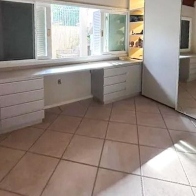 Casa Residencial com 180m², 3 quartos, 1 suíte, 4 garagens, no bairro Barra Da Lagoa em Florianópolis