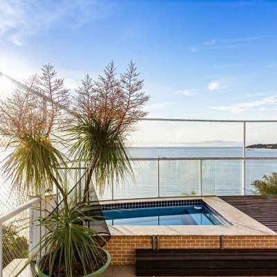 Cobertura com 487m², 4 quartos, 4 suítes, 4 garagens, no bairro João Paulo em Florianópolis
