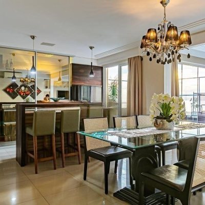 Cobertura com 487m², 4 quartos, 4 suítes, 4 garagens, no bairro João Paulo em Florianópolis