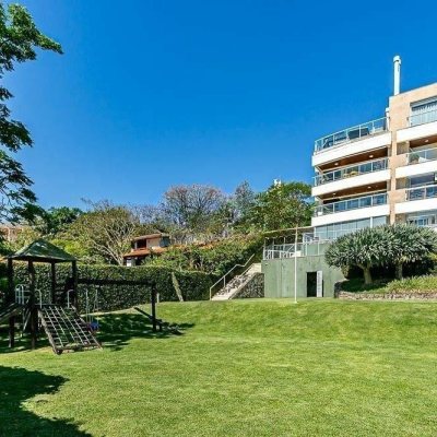 Cobertura com 487m², 4 quartos, 4 suítes, 4 garagens, no bairro João Paulo em Florianópolis