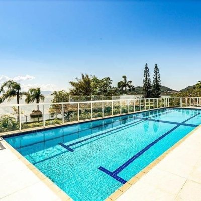Cobertura com 487m², 4 quartos, 4 suítes, 4 garagens, no bairro João Paulo em Florianópolis