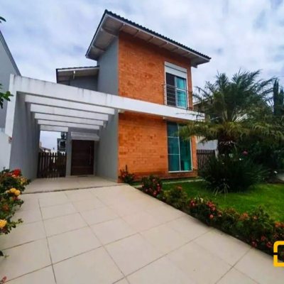Casa em Condomínio com 173m², 4 quartos, 3 suítes, 2 garagens, no bairro Cachoeira do Bom Jesus em Florianópolis