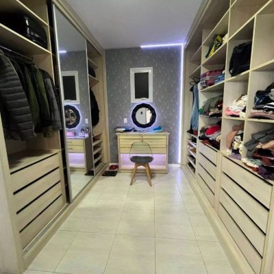 Casa em Condomínio com 650m², 4 quartos, 2 suítes, 4 garagens, no bairro Córrego Grande em Florianópolis