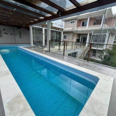 Casa em Condomínio com 650m², 4 quartos, 2 suítes, 4 garagens, no bairro Córrego Grande em Florianópolis