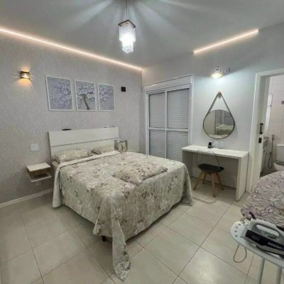 Casa em Condomínio com 650m², 4 quartos, 2 suítes, 4 garagens, no bairro Córrego Grande em Florianópolis