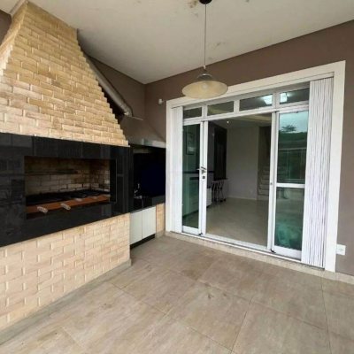 Casa em Condomínio com 650m², 4 quartos, 2 suítes, 4 garagens, no bairro Córrego Grande em Florianópolis