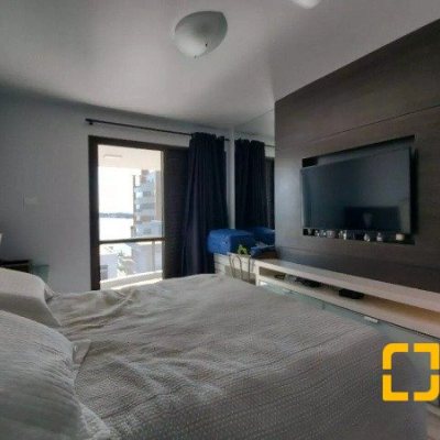 Casa Residencial com 585m², 5 quartos, 3 suítes, 6 garagens, no bairro João Paulo em Florianópolis