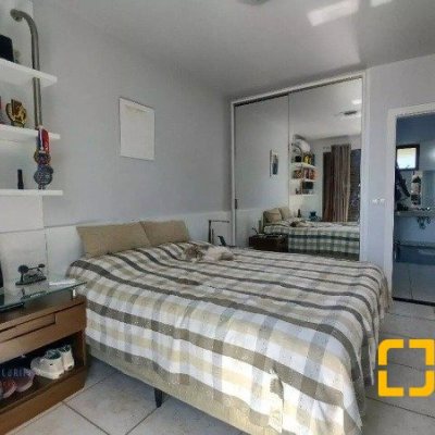 Casa Residencial com 585m², 5 quartos, 3 suítes, 6 garagens, no bairro João Paulo em Florianópolis