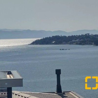 Casa Residencial com 585m², 5 quartos, 3 suítes, 6 garagens, no bairro João Paulo em Florianópolis