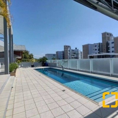 Casa Residencial com 585m², 5 quartos, 3 suítes, 6 garagens, no bairro João Paulo em Florianópolis