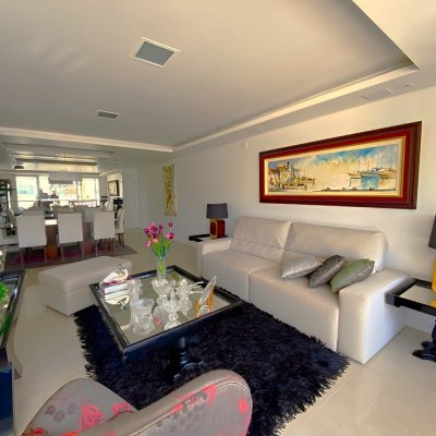 Apartamentos com 156m², 2 quartos, 2 suítes, 2 garagens, no bairro João Paulo em Florianópolis