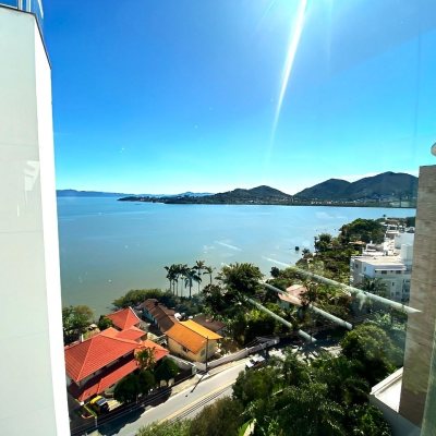 Apartamentos com 156m², 2 quartos, 2 suítes, 2 garagens, no bairro João Paulo em Florianópolis