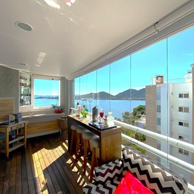 Apartamentos com 156m², 2 quartos, 2 suítes, 2 garagens, no bairro João Paulo em Florianópolis