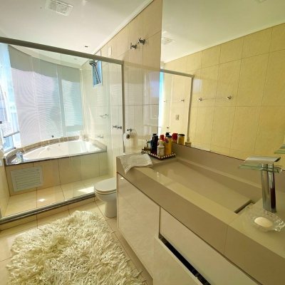 Apartamentos com 156m², 2 quartos, 2 suítes, 2 garagens, no bairro João Paulo em Florianópolis