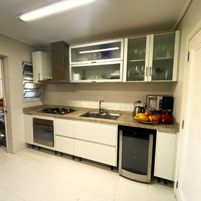 Apartamentos com 156m², 2 quartos, 2 suítes, 2 garagens, no bairro João Paulo em Florianópolis