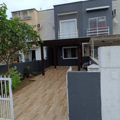 Sobrado Residencial com 138m², 2 quartos, 1 garagem, no bairro Ingleses do Rio Vermelho em Florianópolis