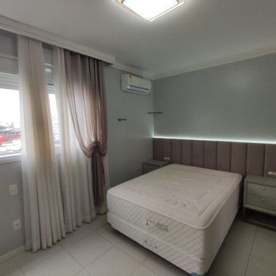 Apartamentos com 121m², 4 quartos, 2 suítes, 2 garagens, no bairro Balneário em Florianópolis