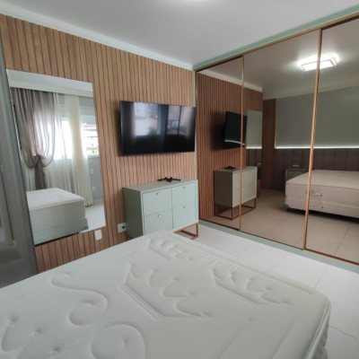 Apartamentos com 121m², 4 quartos, 2 suítes, 2 garagens, no bairro Balneário em Florianópolis