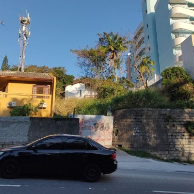 Terreno Comercial/Residencial com 1796m², no bairro Saco Dos Limões em Florianópolis