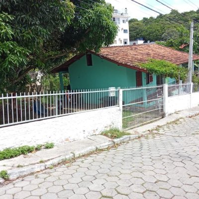 Terreno Comercial/Residencial com 883m², no bairro Ingleses em Florianópolis