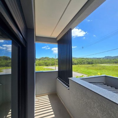 Casa Residencial com 260m², 3 quartos, 3 suítes, 2 garagens, no bairro Vargem Do Bom Jesus em Florianópolis