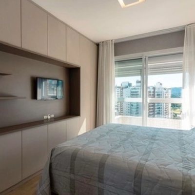 Apartamentos com 122m², 3 quartos, 1 suíte, 2 garagens, no bairro Agronômica em Florianópolis