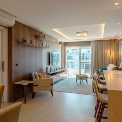 Apartamentos com 122m², 3 quartos, 1 suíte, 2 garagens, no bairro Agronômica em Florianópolis