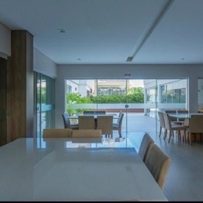 Apartamentos com 122m², 3 quartos, 1 suíte, 2 garagens, no bairro Agronômica em Florianópolis