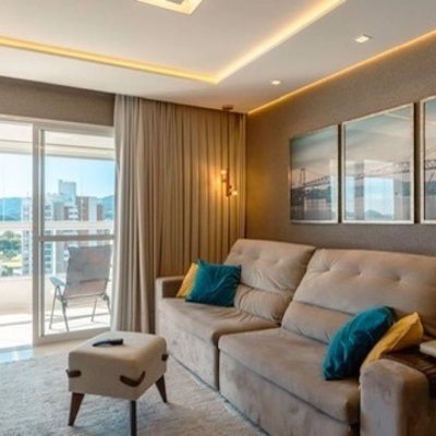 Apartamentos com 122m², 3 quartos, 1 suíte, 2 garagens, no bairro Agronômica em Florianópolis