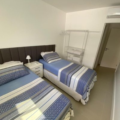 Apartamentos com 137m², 5 quartos, 4 suítes, 2 garagens, no bairro Canasvieiras em Florianópolis