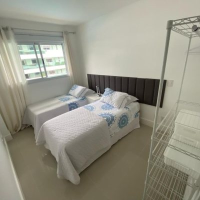 Apartamentos com 137m², 5 quartos, 4 suítes, 2 garagens, no bairro Canasvieiras em Florianópolis