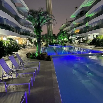 Apartamentos com 137m², 5 quartos, 4 suítes, 2 garagens, no bairro Canasvieiras em Florianópolis