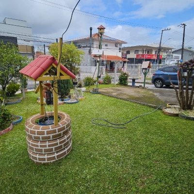 Casa Residencial com 180m², 4 quartos, 2 suítes, 2 garagens, no bairro Passa Vinte em Palhoça